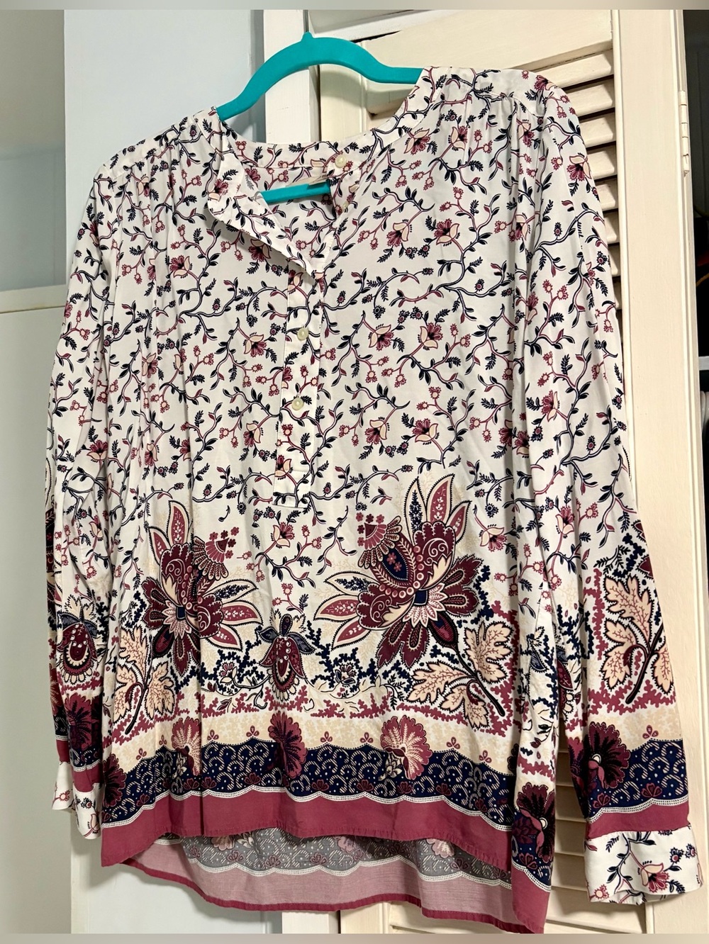 Ann Taylor LOFT White Floral Button-Front Blouse with Burgundy & Navy Border